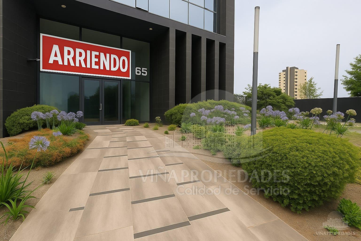 Amplia oficina uso comercial – 240 m², primer piso, 6 estacionamientos, 3 baños, ventanales y jardín – Bosque Montemar, Reñaca